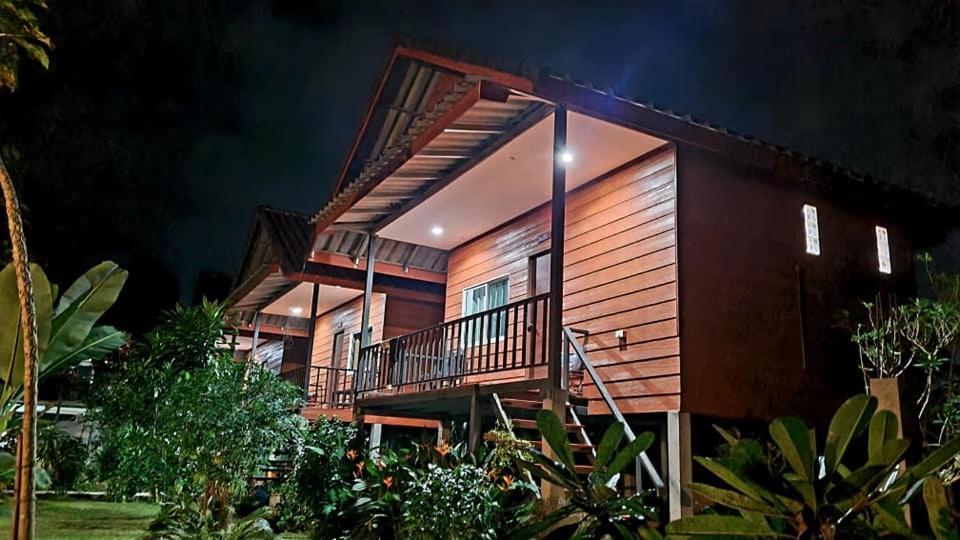 Pasanchai Bungalow Vang Vieng Eksteriør billede