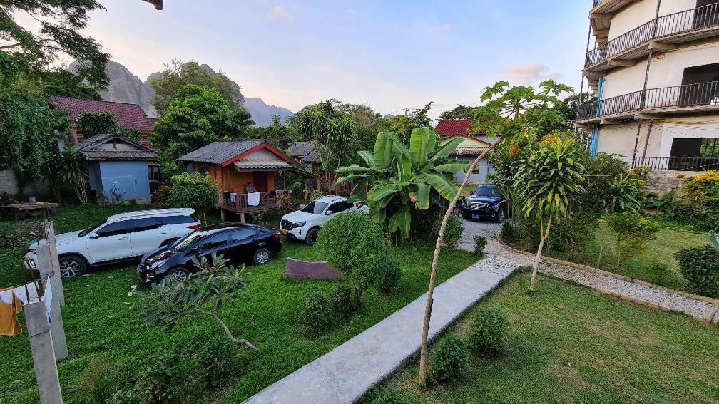 Pasanchai Bungalow Vang Vieng Eksteriør billede