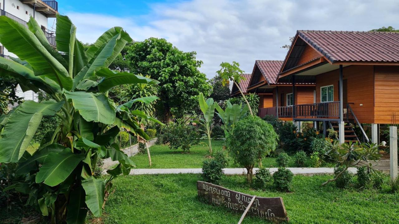 Pasanchai Bungalow Vang Vieng Eksteriør billede
