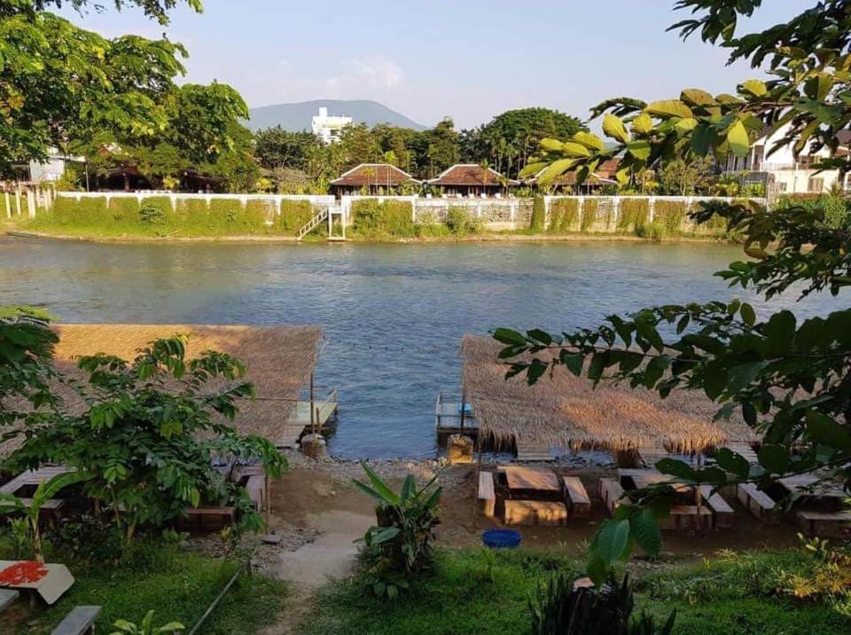 Pasanchai Bungalow Vang Vieng Eksteriør billede