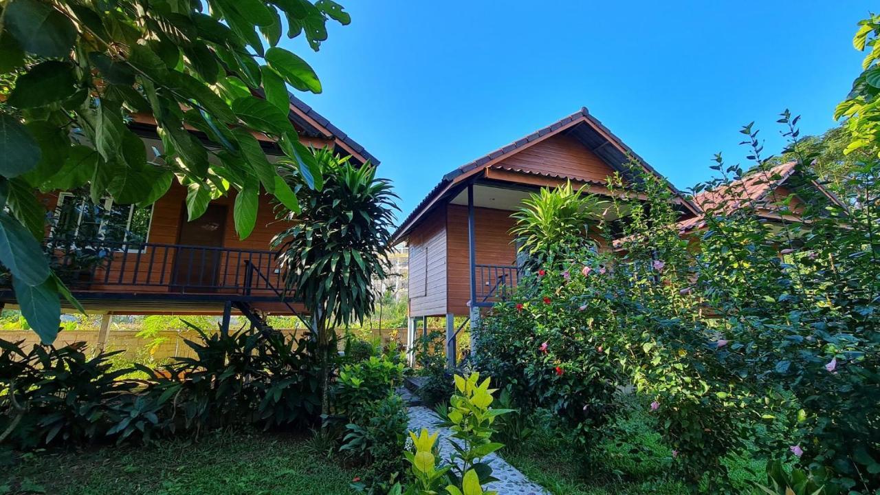 Pasanchai Bungalow Vang Vieng Eksteriør billede