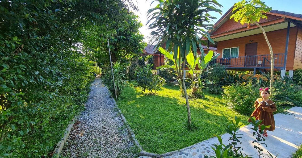 Pasanchai Bungalow Vang Vieng Eksteriør billede