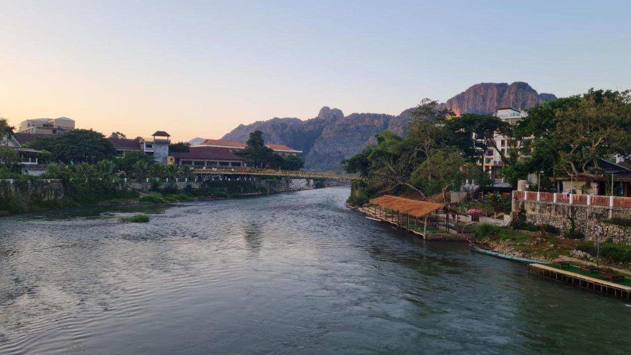Pasanchai Bungalow Vang Vieng Eksteriør billede