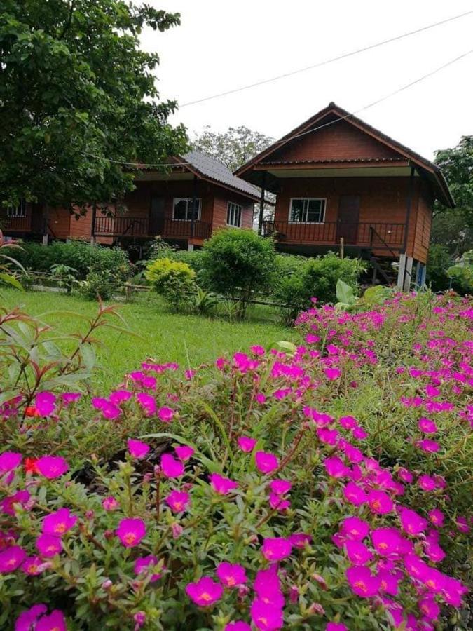 Pasanchai Bungalow Vang Vieng Eksteriør billede