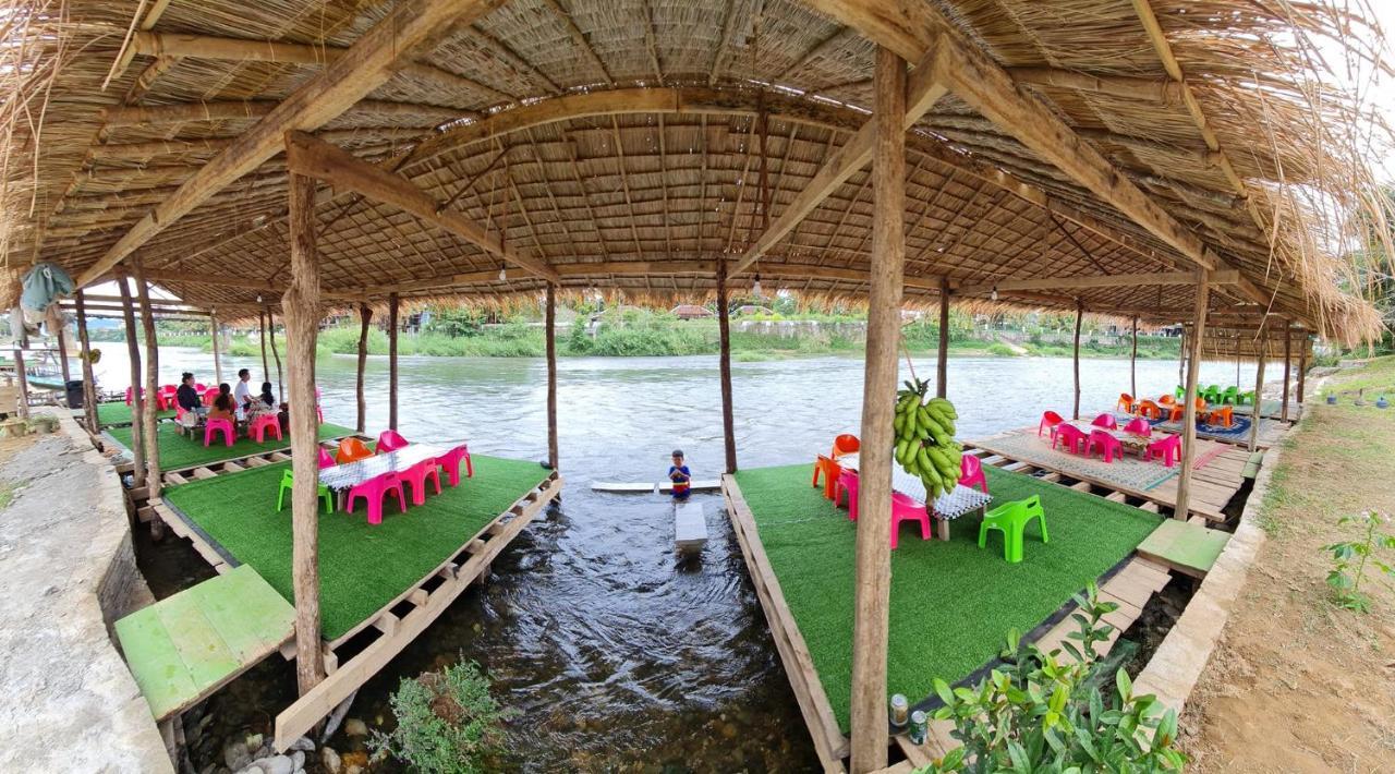 Pasanchai Bungalow Vang Vieng Eksteriør billede