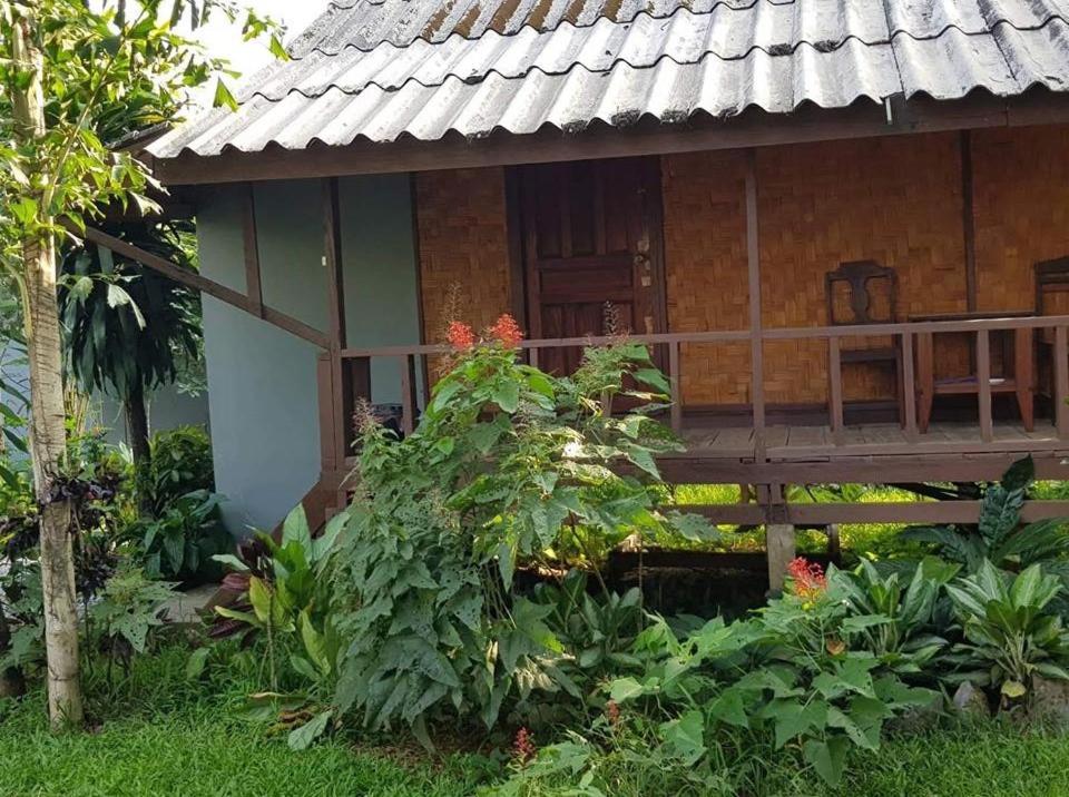 Pasanchai Bungalow Vang Vieng Eksteriør billede